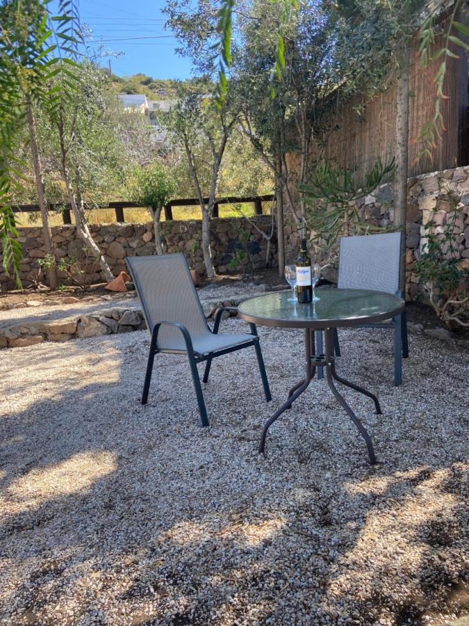 Pepper Tree Apartman Aegina Kültér fotó